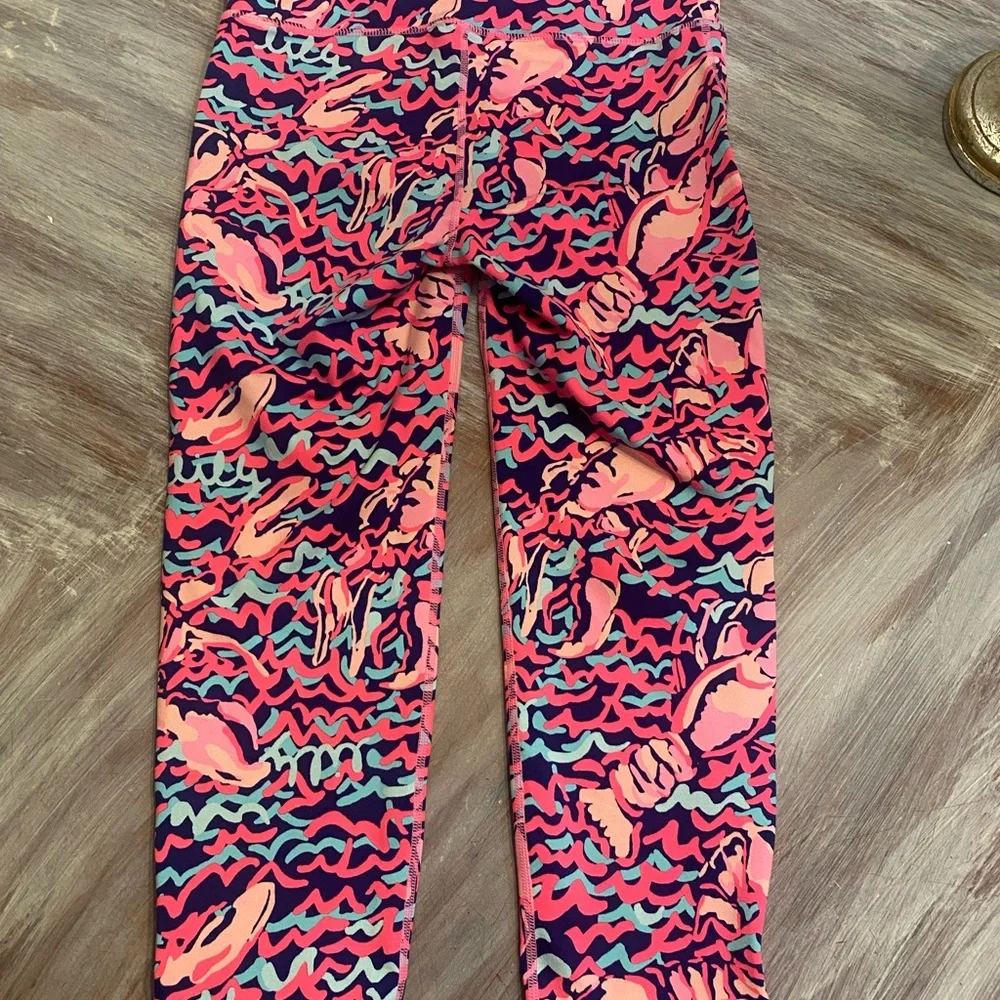 Lilly Pulitzer Luxletic Weekender Capri - Picture 3 of 6